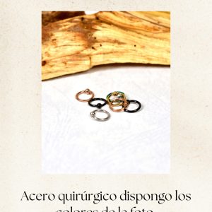 Aretes Básicos de Acero Quirúrgico – Colores Variados para Piercing y Uso Diario